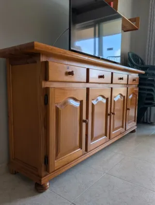 Mueble TV madera en LA PINEDA