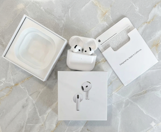 AirPods 4