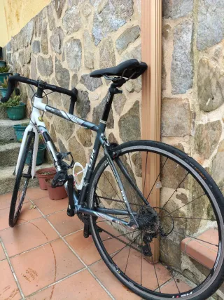 Bicicleta de carretera BH