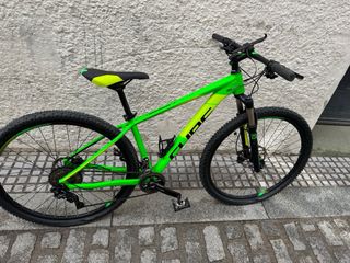 Bicicleta Cube 29 Verde