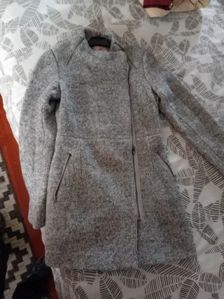 Abrigo gris claro talla 32
