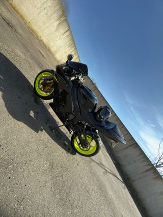 Se vende kawasaki ninja 636 2006 con muchos extras