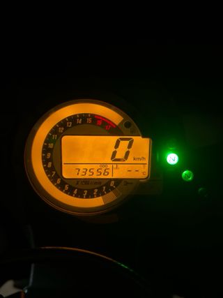 Se vende kawasaki ninja 636 2006 con muchos extras