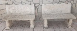 Bancos de piedra decorados (2 unidades)