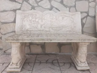 Bancos de piedra decorados (2 unidades)