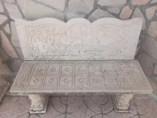 Bancos de piedra decorados (2 unidades)