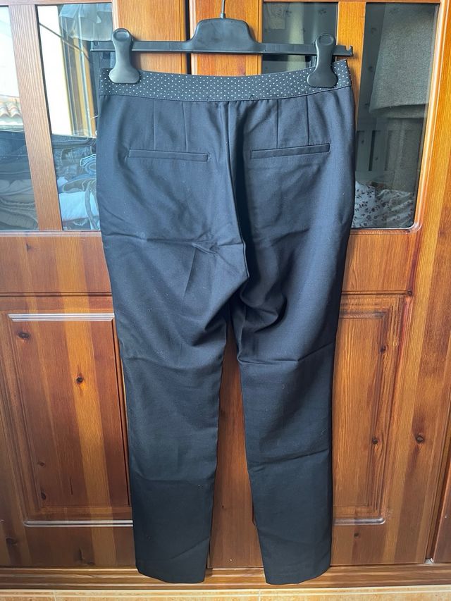 Pantalón pitillo negro Zara