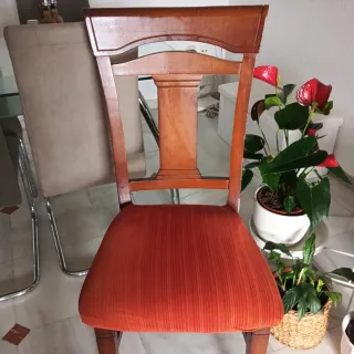 Cómoda de madera con 5 cajones