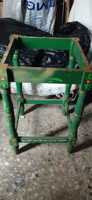 Mesa Sevillana Madera Verde y Dorada