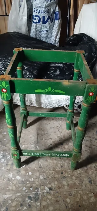 Mesa Sevillana Madera Verde y Dorada