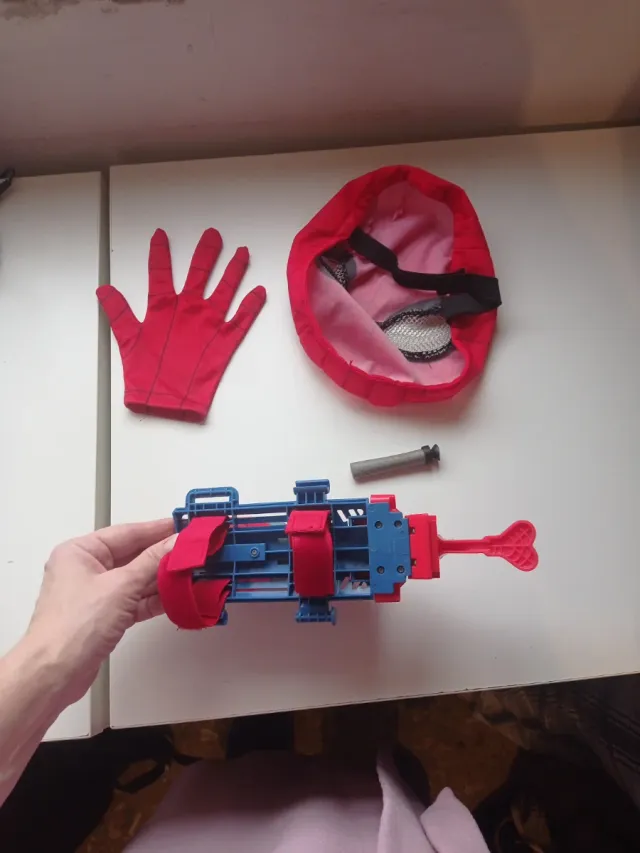 Disfraz Spiderman: Máscara, Guante y Lanzador