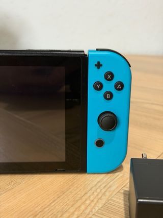 Nintendo Switch + Mando + Mini Dock