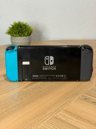 Nintendo Switch + Mando + Mini Dock