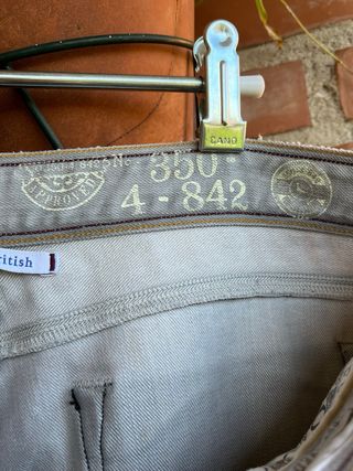 Pantalón pitillo gris largo