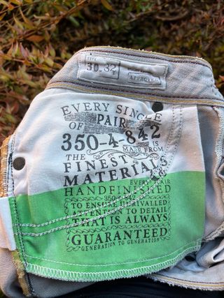 Pantalón pitillo gris largo