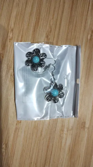 Orecchini fiore argento pietra azzurra