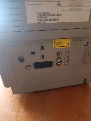 Televisor Sanyo Plata con DVD Integrado