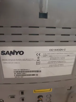 Televisor Sanyo Plata con DVD Integrado