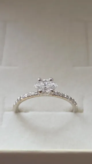 Anillo Oro y Diamantes Naturales