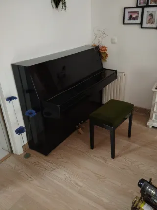 Piano Vertical Negro