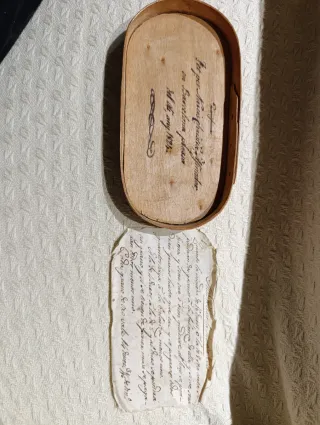 Balanza antigua para pesar monedas de oro