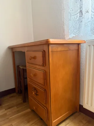 Dormitorio completo de pino