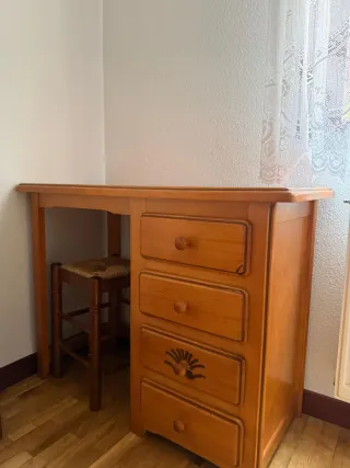 Dormitorio completo de pino