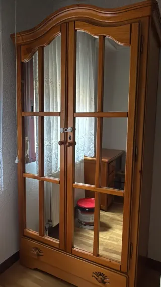 Dormitorio completo de pino