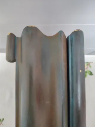 Caja joyero de madera con diseño tallado