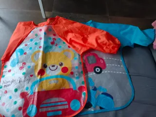 Baberos Plástico Niños Diseño Osito Coche
