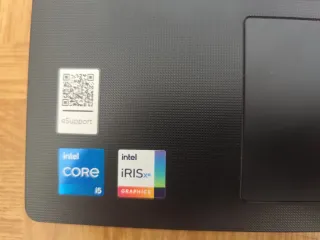 Ordenador portátil Lenovo gris