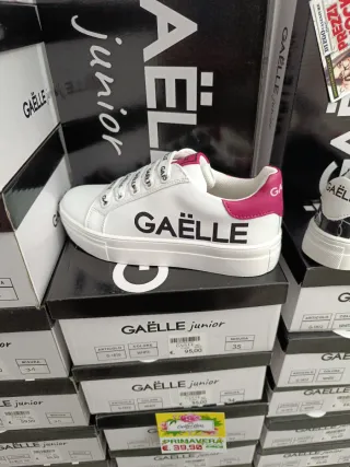 Sneakers bambina Gaelle bianche con fucsia