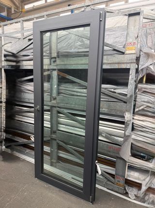 Puerta PVC Kommerling color gris