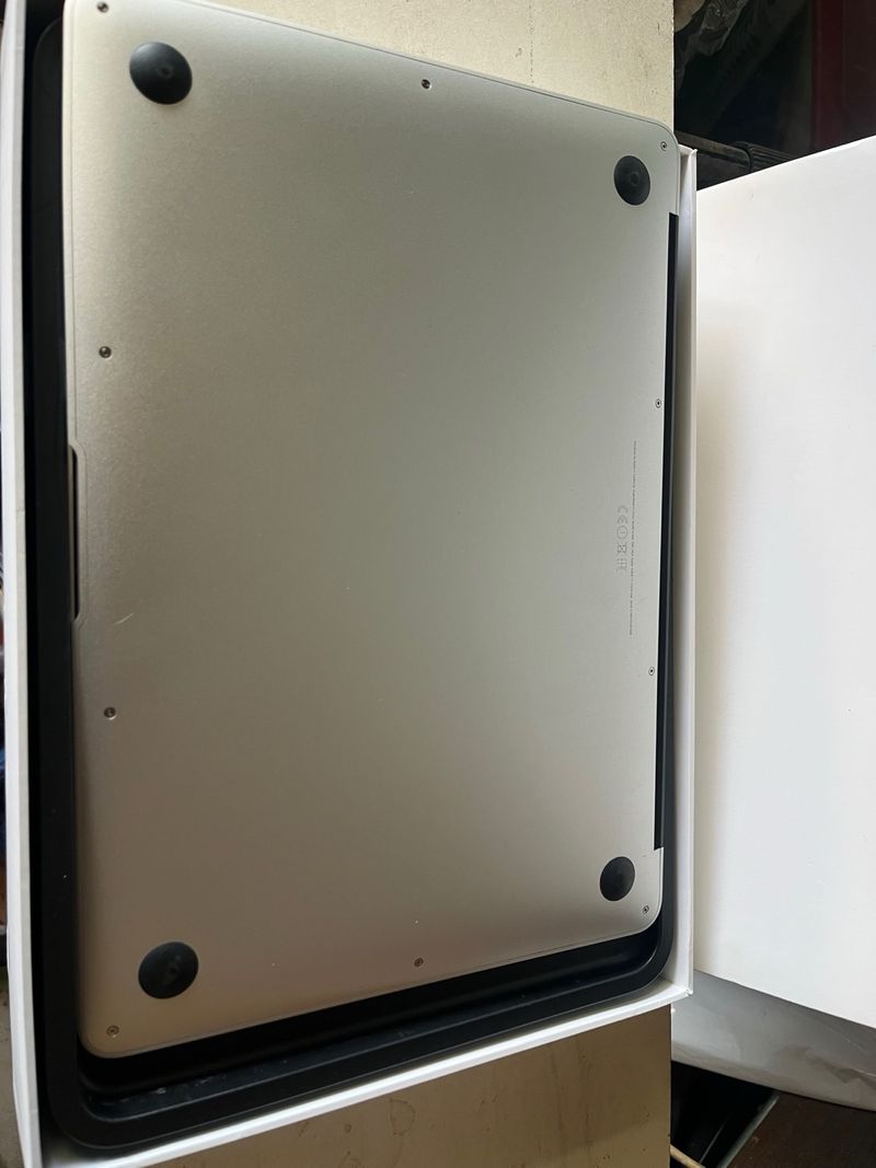 MacBook Air 13” sequoia afbeelding 5