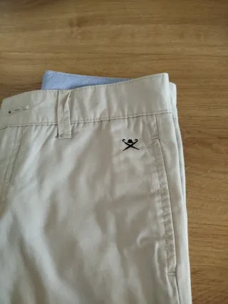 Pantalón Hackett niños beige. Talla 9-10 años