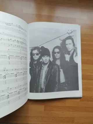 Libro temas y Tablaturas Héroes del Silencio