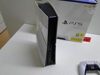 PS5 CON MANDO Y CAJA Y LECTOR (174647)