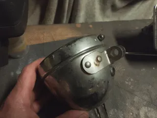 Focos para moto redondo antiguo y cuadrado moderno