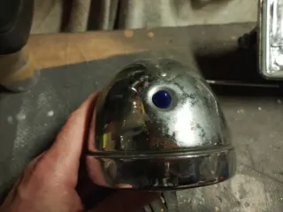 Focos para moto redondo antiguo y cuadrado moderno