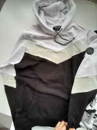 Lote Ropa M/38/10 Kiabi Camisetas y Sudaderas