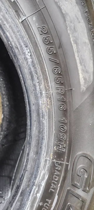 Neumáticos todoterreno Yokohama Geolandar A/T