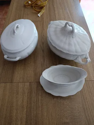 Juego Soperas Antiguas y Salsera