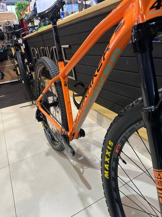 Bicicleta MTB Mondraker Naranja