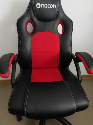 Silla Gamer Nacon Negra y Roja