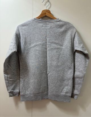 Felpa grigia con stampa