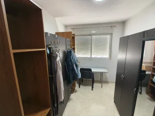 Se alquila piso y garaje  Paterna C\Puig M.Rosari