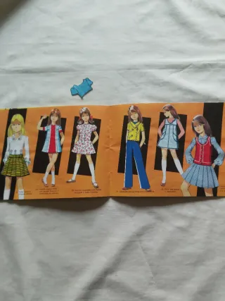 Album Figuras Niña Coleccion Moda 75 Fleer