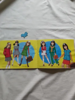 Album Figuras Niña Coleccion Moda 75 Fleer