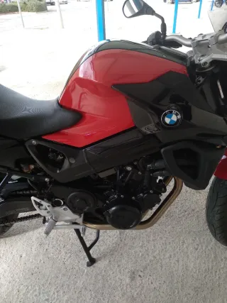 BMW F800R - Pocos km, 10900. Puños calefact.