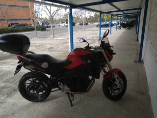 BMW F800R - Pocos km, 10900. Puños calefact.